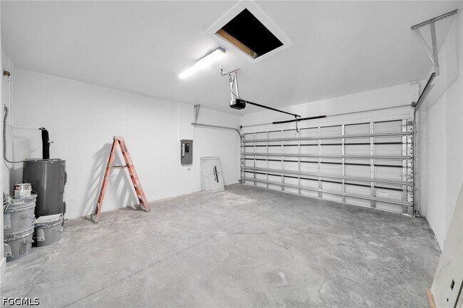Building Photo - 4987 Fairway Ct