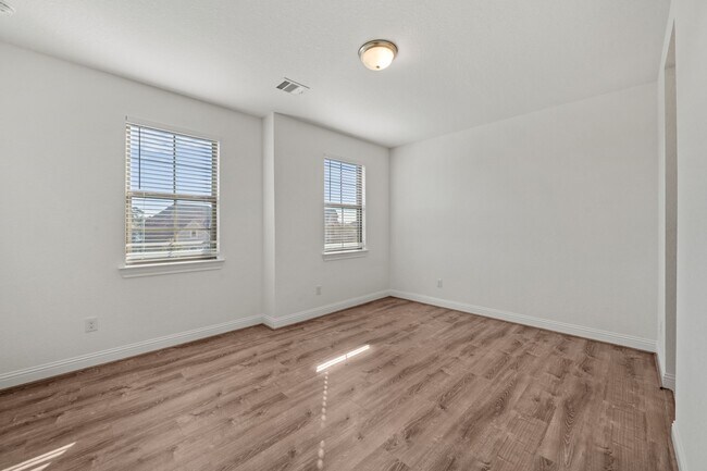 Building Photo - 18935 Wild Thornberry Dr