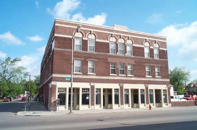 Building Photo - Springwells on Vernor