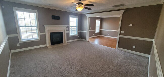 Building Photo - Beautiful Two-Story Home located in Asheford- Close to Fort Bragg & Minutes from Shopping/Restaur...