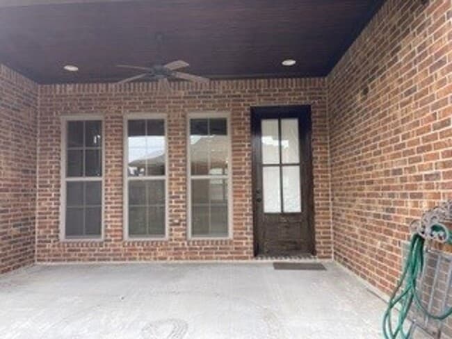 Building Photo - Home for Lease In Graywood Available on 2/...