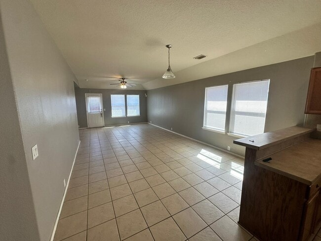 Building Photo - 2134 Forest Ranch Dr