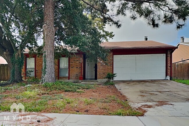 Building Photo - 14006 Pinewest Ct