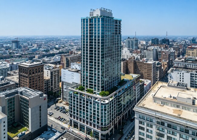 Building Photo - Perla
