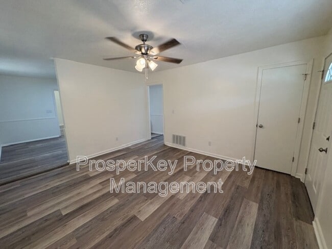 Building Photo - 746 Andrea Dr