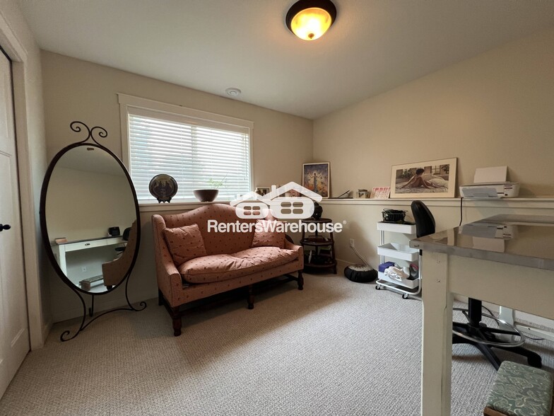 Building Photo - 1236 1st St