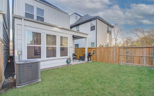 Building Photo - 4109 Hare St