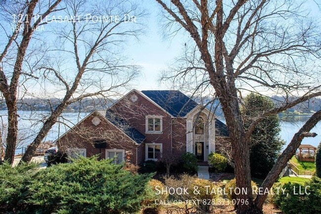 Building Photo - 121 Pleasant Point Dr