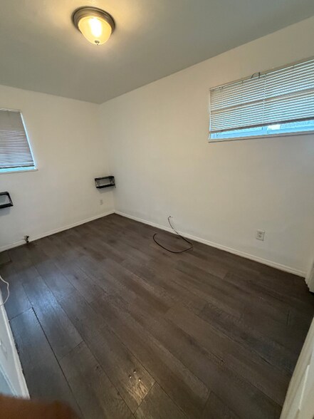 Building Photo - 15236 Tireman Ave