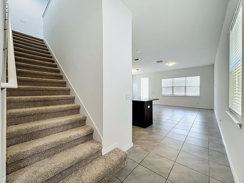 Building Photo - 16007 Micelli Dr