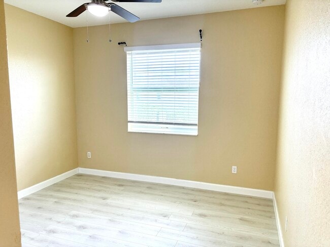 Building Photo - 7962 NW Greenbank Cir
