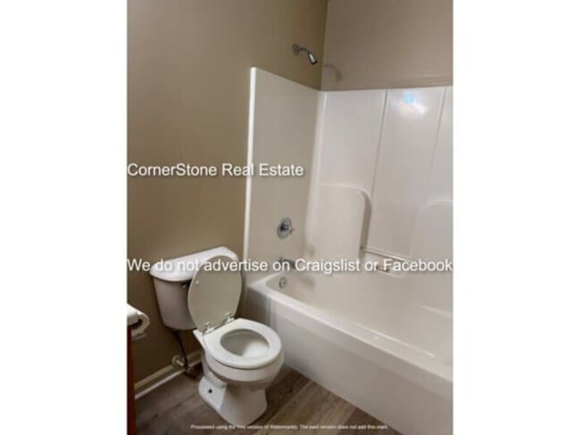 Building Photo - 143 Bahia Ln