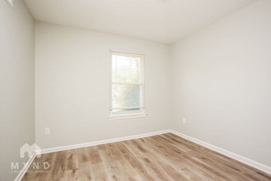 Building Photo - 3814 Silver Chalice Dr