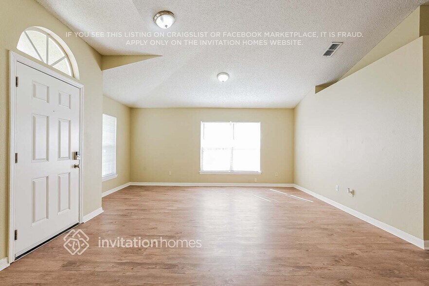 Building Photo - 7641 Pine Nest Ct