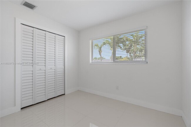 Building Photo - 10501 SW 53rd St