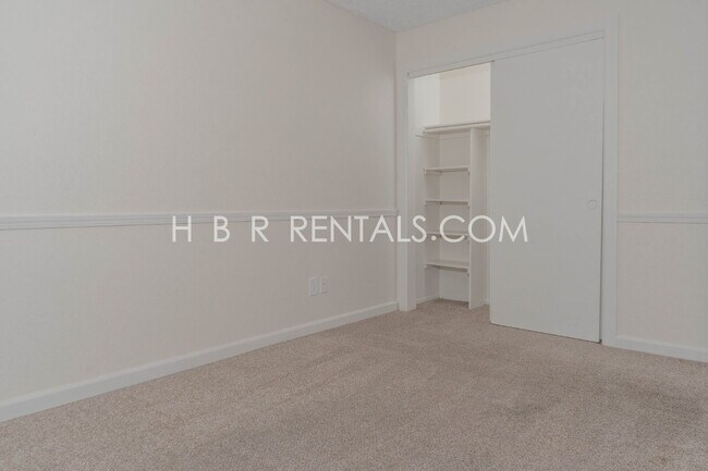 Building Photo - 1107 Douglas Fir Dr