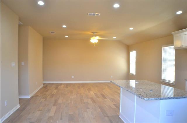 Building Photo - 3205 Sandstone Dr