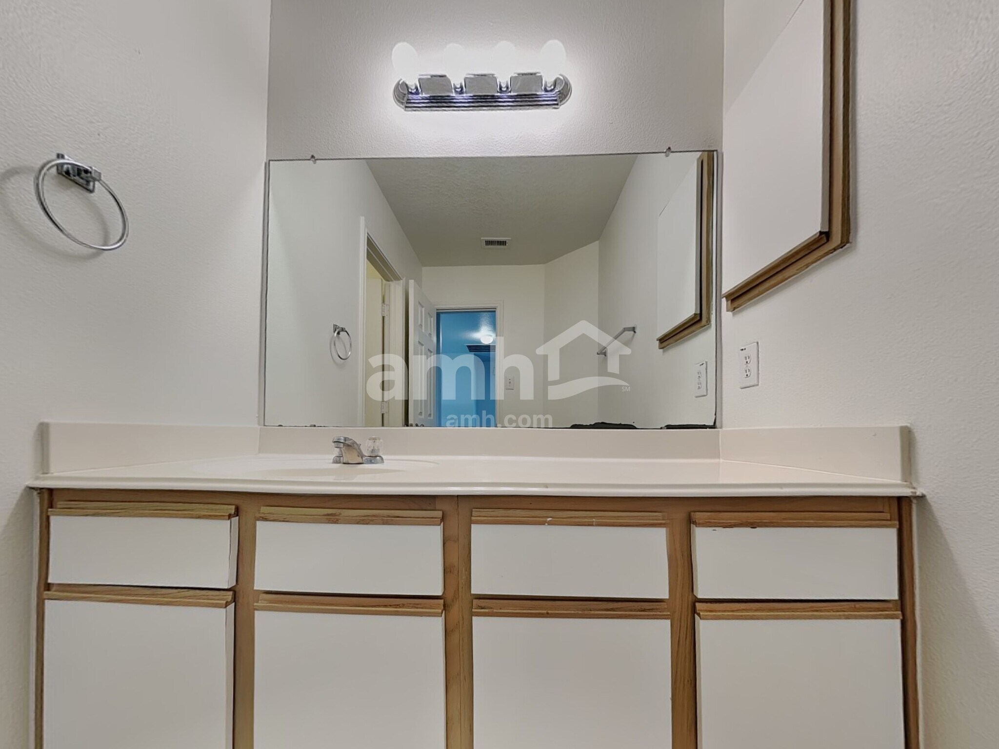 Building Photo - 19515 Providence Shore Way