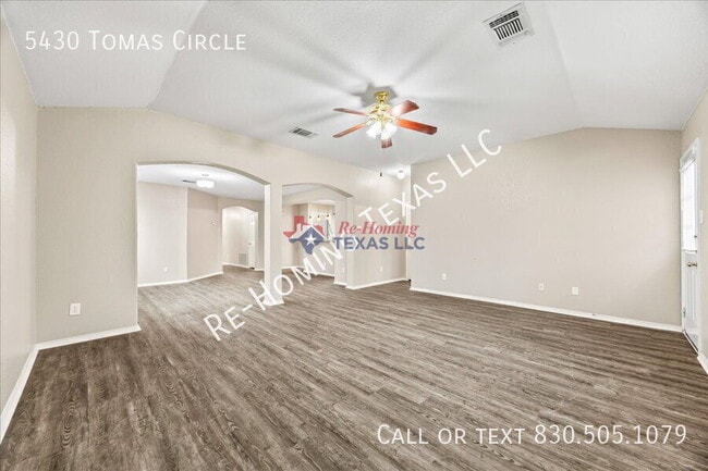 Building Photo - 5430 Tomas Cir.