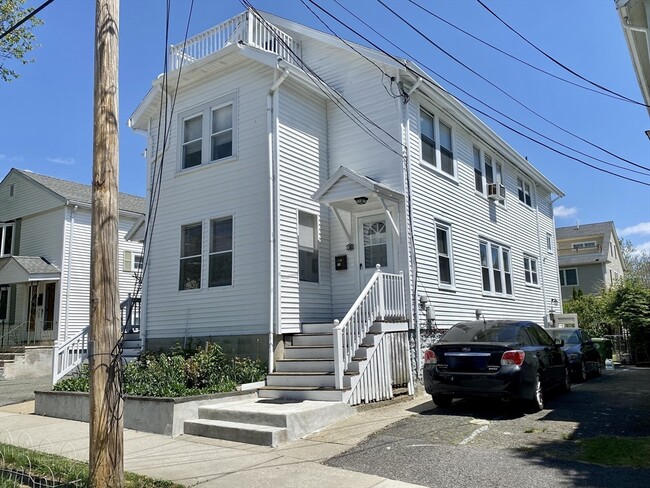 Building Photo - 71 Edenfield Ave
