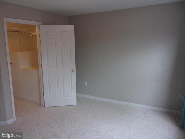 Building Photo - 11844 Breton Ct