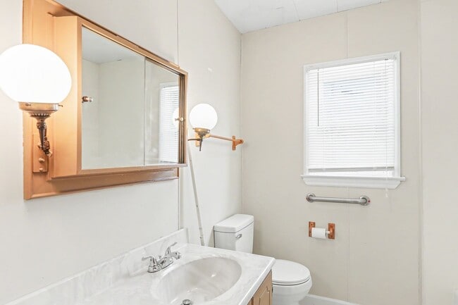 Building Photo - Two bedroom, one bathroom house in Susquehanna Twp.