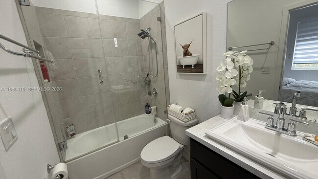 Building Photo - 440 NE 4th Terrace