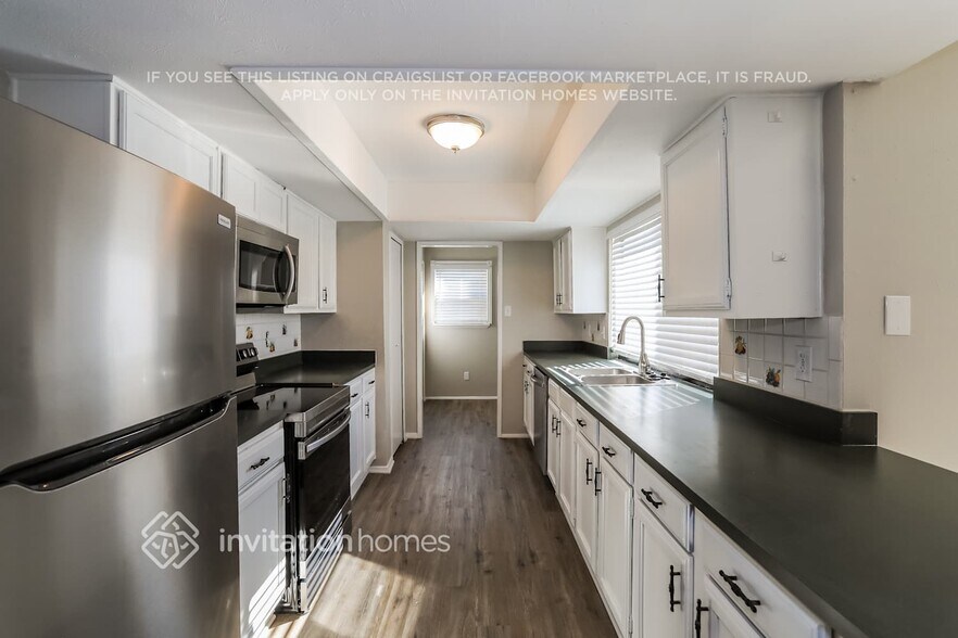 Building Photo - 6304 Jennings Dr