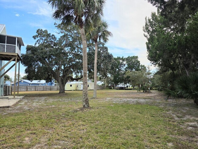 Building Photo - 11307 Coral Ct W