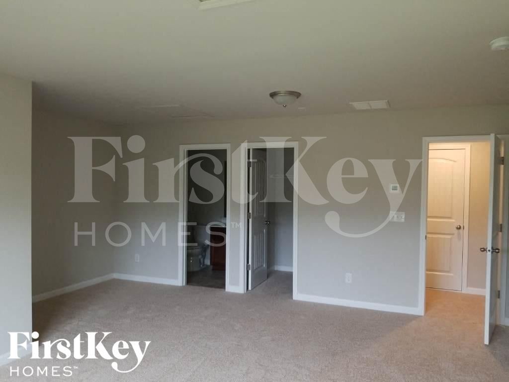 Building Photo - 3124 Baylor Cir