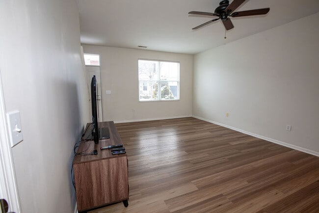 Building Photo - 1656 Nature Dr