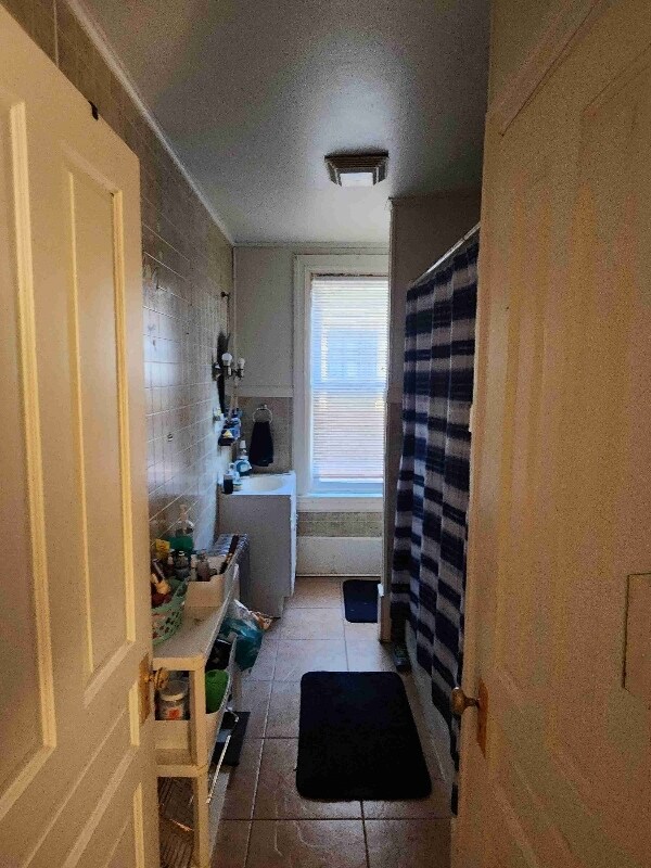 Building Photo - 496 Linden Ave