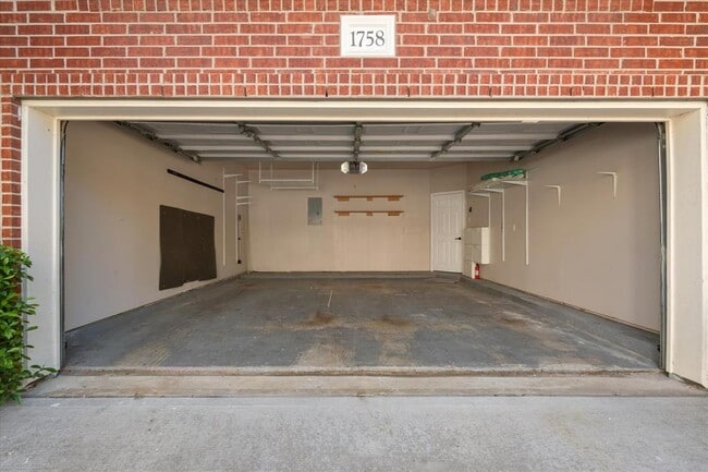 Building Photo - 1758 Aden Mist Dr