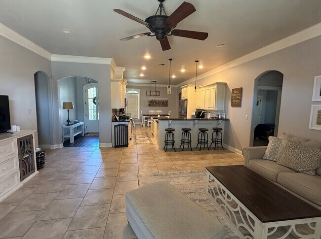 Building Photo - 769 Dumaine Dr