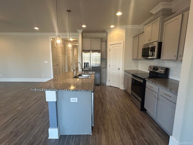 Building Photo - 177 Cherry Laurel Dr