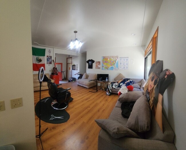 Building Photo - Bigger than average home in SLO! Lots of space!