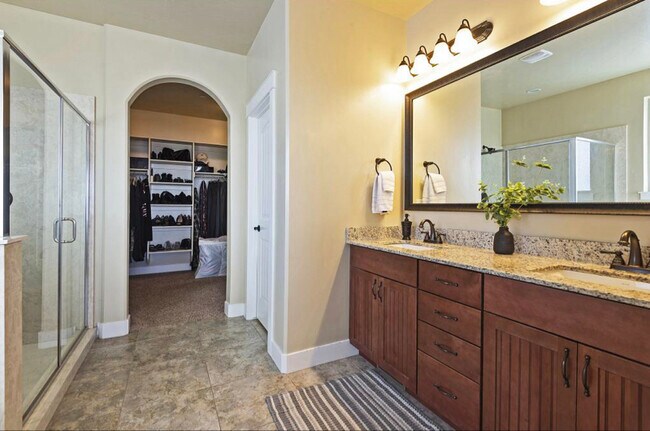 Building Photo - 2031 Tall Woods Dr