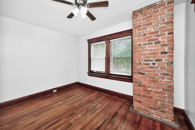 Building Photo - 2315 Moerlein Ave