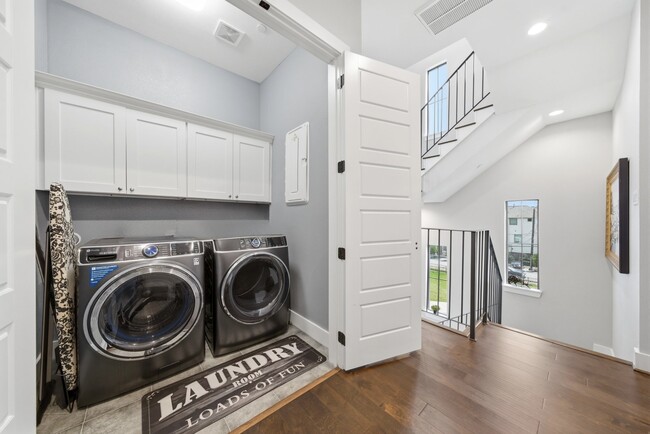 Building Photo - 4306 Center St