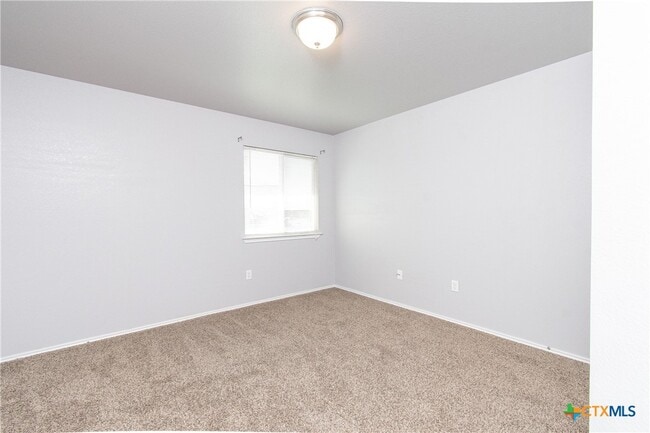 Building Photo - 6601 Clear Brook Dr