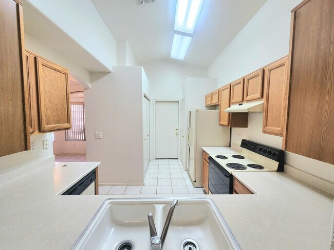 Building Photo - 9211 W Sandra Terrace