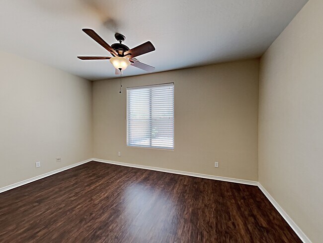 Building Photo - 30308 N 71st Ln