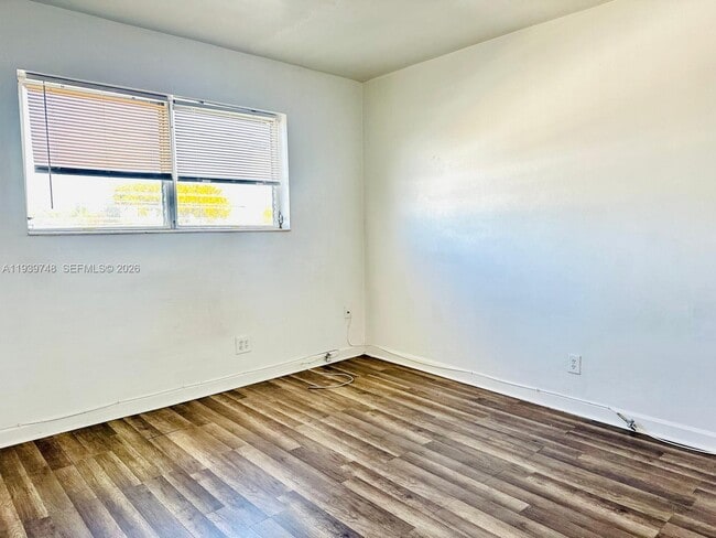 Building Photo - 1951 NE 167th St