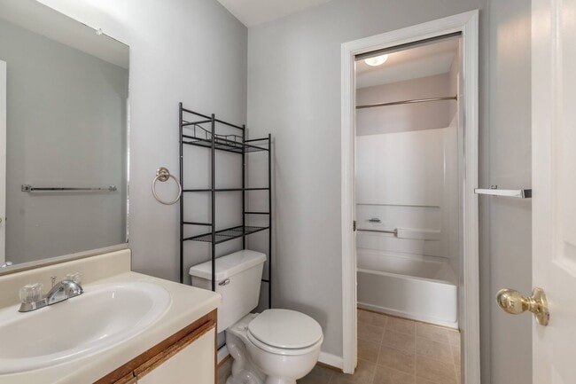 Building Photo - 109 Stratford Dr