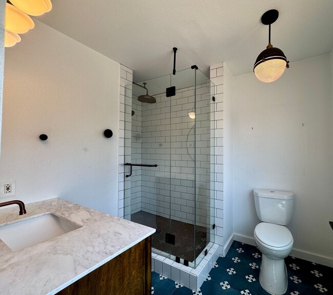 Building Photo - Welcome to your new home in the heart of T...