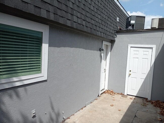 Building Photo - 2683 Gessner Rd