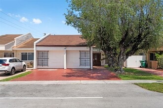 Building Photo - 13 SW 97th Pl