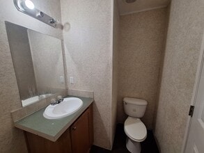 Building Photo - 1134 Kelly Dr