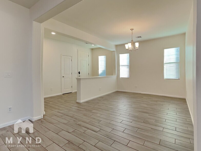 Building Photo - 19913 W Lincoln St