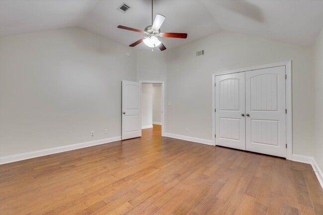 Building Photo - 226 Sandleton Way